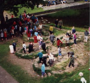 Pilgrims at Lough Derg (26432 bytes)